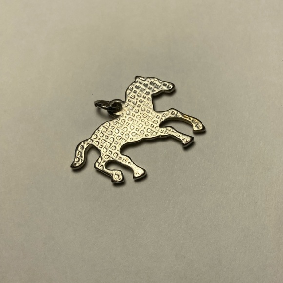Silver Abalone Horse Pendant / Charm - Picture 2 of 2
